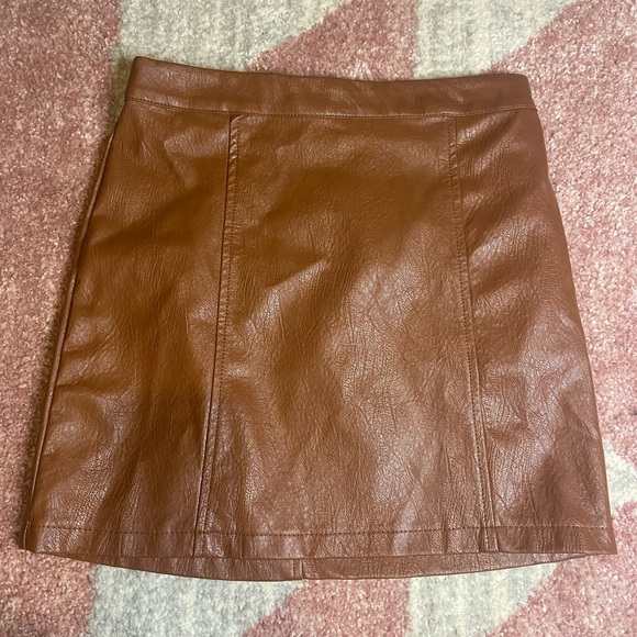 Girls Skirt (10/12) - Picture 6 of 6